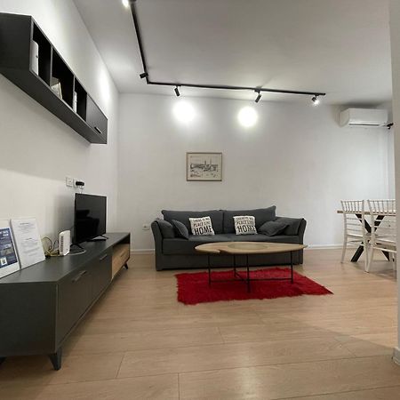 Downtown View Modern Apartment ティラナ エクステリア 写真