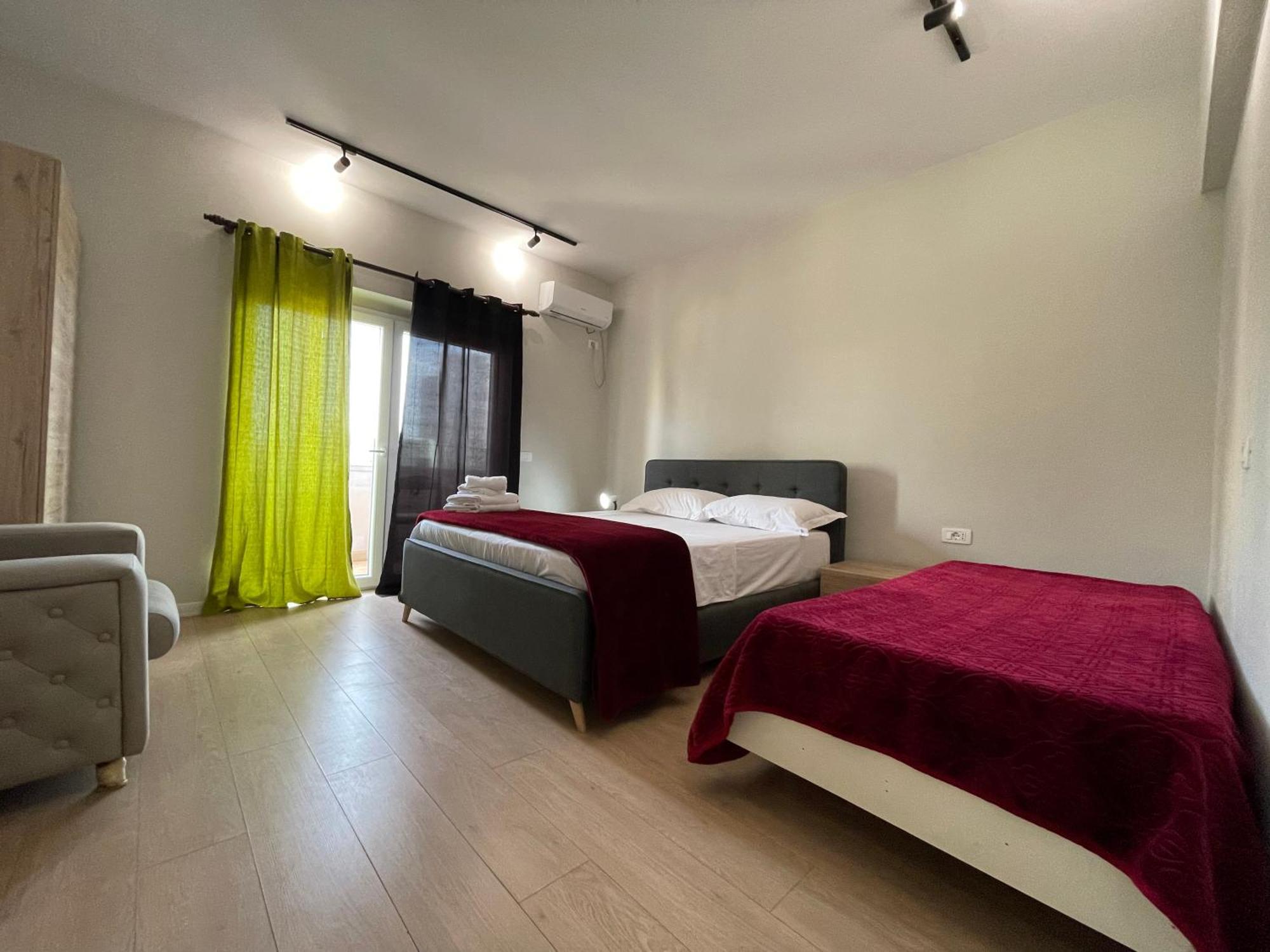 Downtown View Modern Apartment ティラナ エクステリア 写真