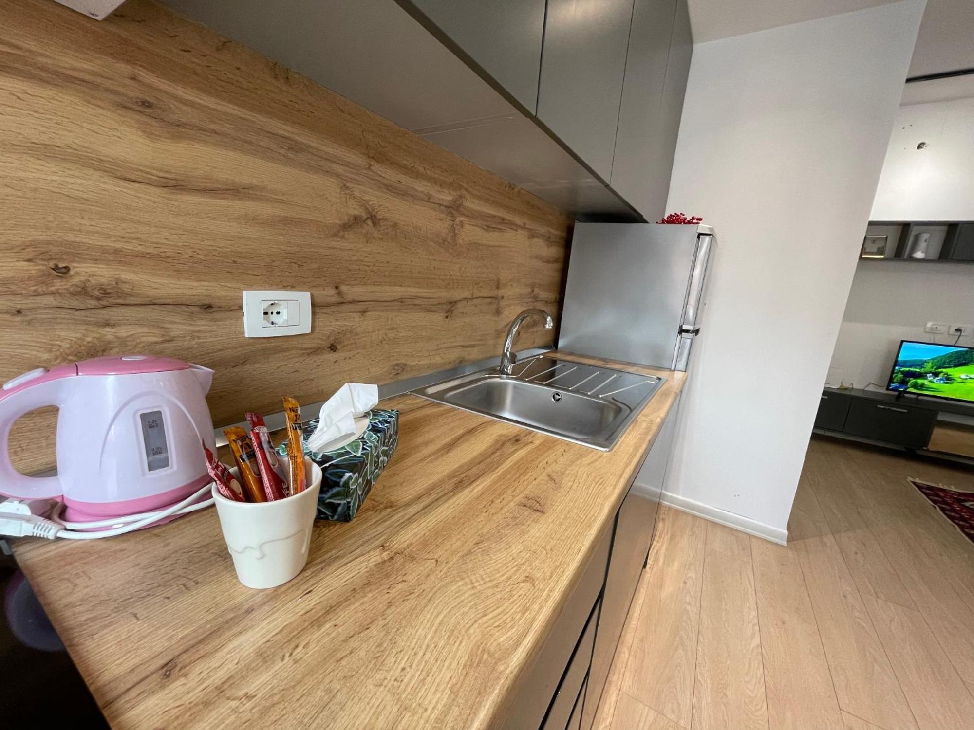 Downtown View Modern Apartment ティラナ エクステリア 写真